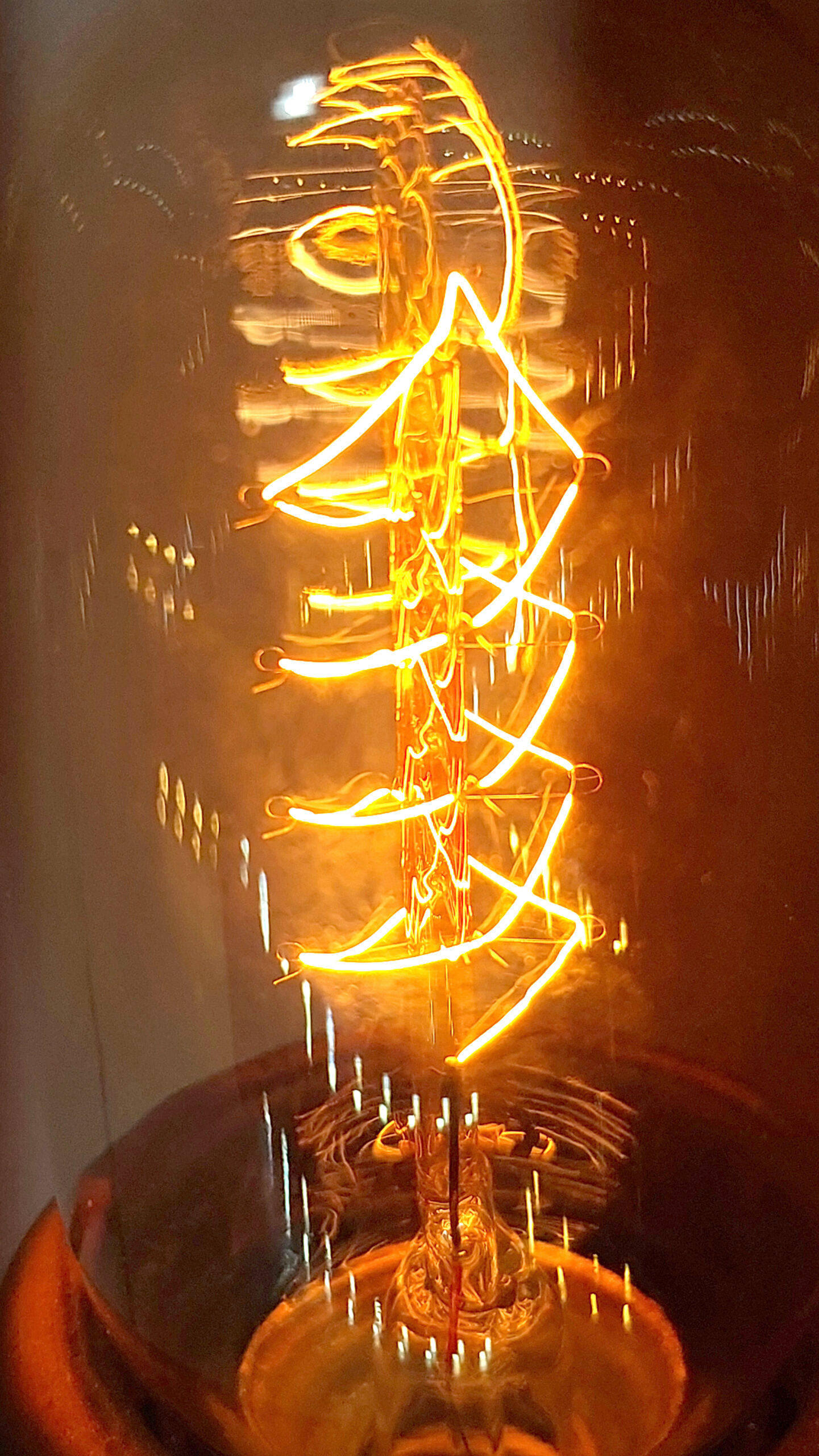 Робота лампи Едісона