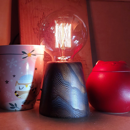 Світильник ручної роботи з темного ясеня та лампою Едісона G80