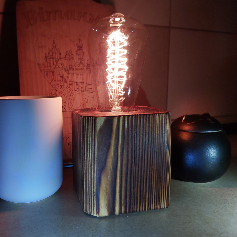 Світильник куб сосна з лампою Едісона ST64-2