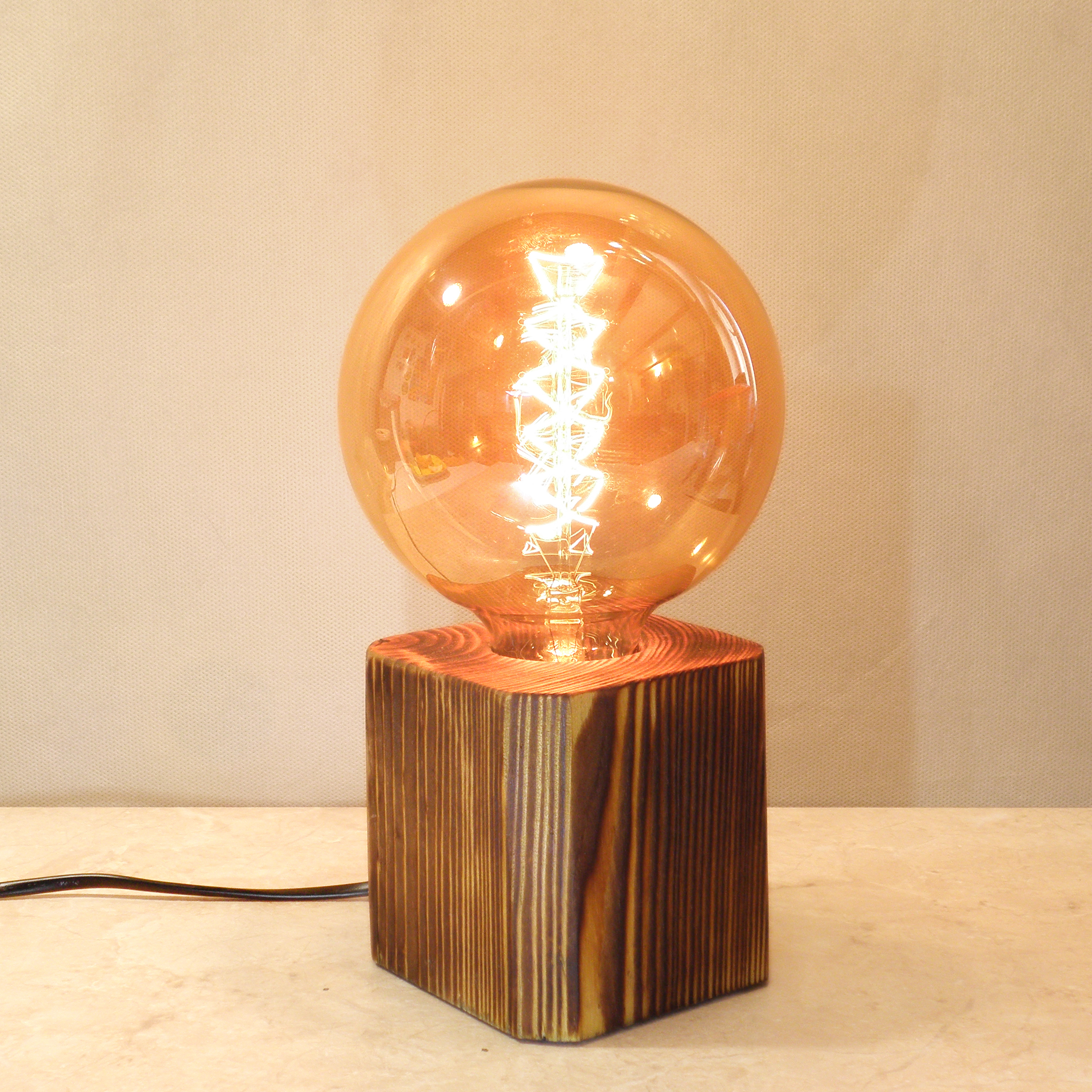 Світильник лофт Куб з сосни