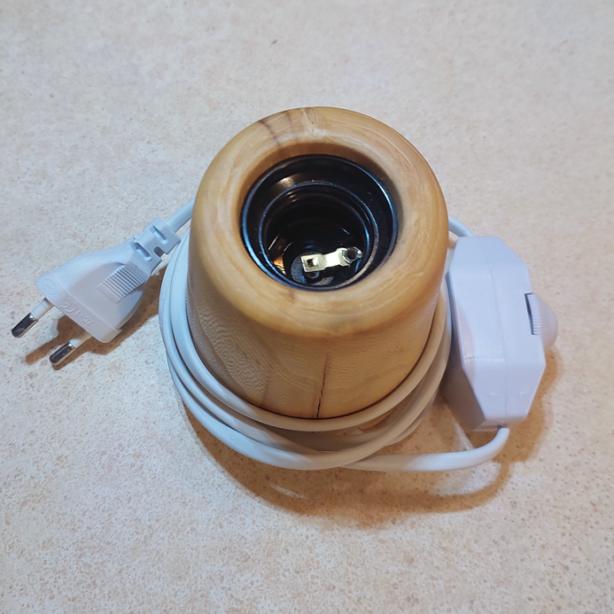 Лофт-світильник ручної роботи піраміда ясен, вид зверху