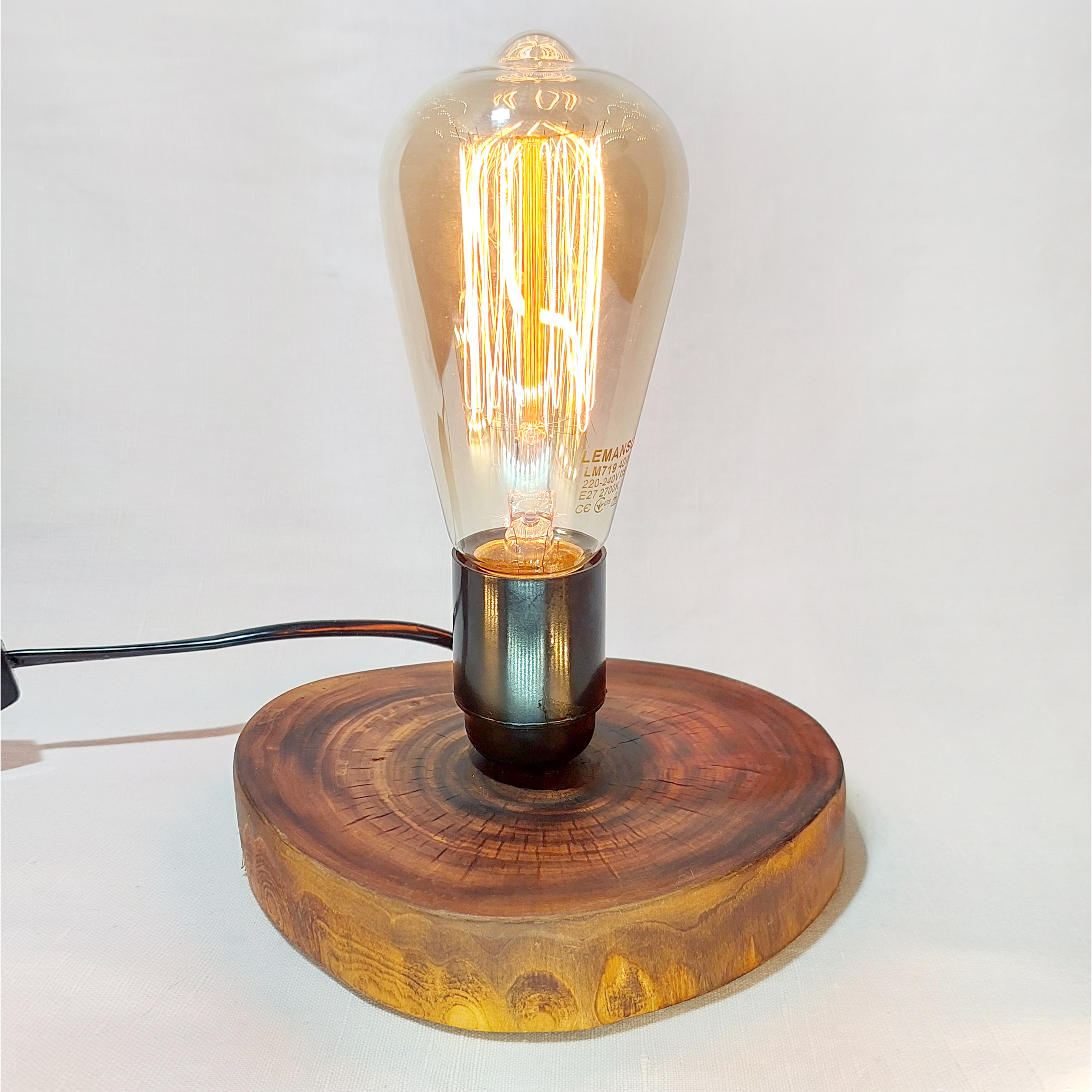 Світильник з ясеня з лампою Едісона ST64