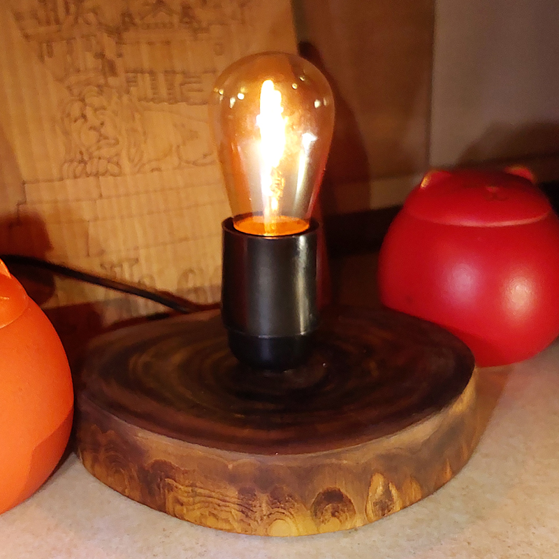 Настільний світильник Вогник Ясень темний з LED-лампою Едісона ST45G